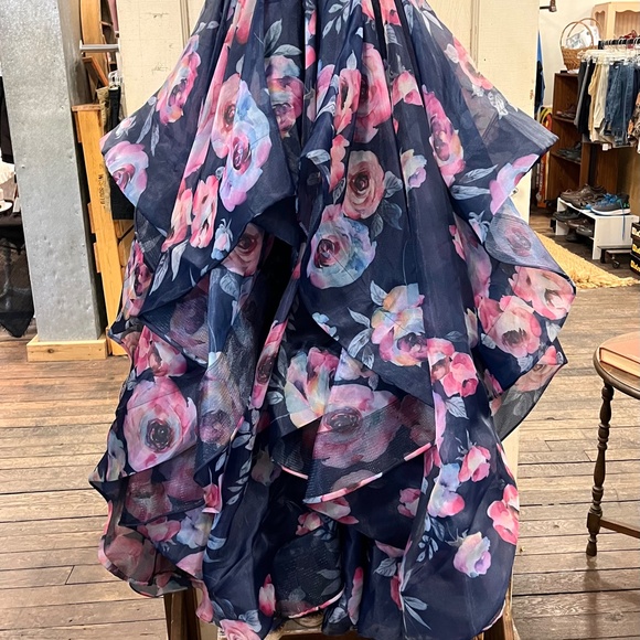 🚫SOLD! NEW! |•MADISON JAMES•| Navy Floral Print Two Piece Formal Prom Dress - Picture 3 of 12